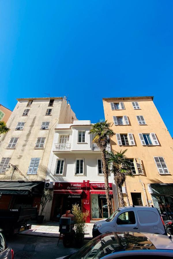 Les Suites R Bonaparte - Appartements De Standing Au Coeur De La Vieille Ville Pietonne Аячо Екстериор снимка