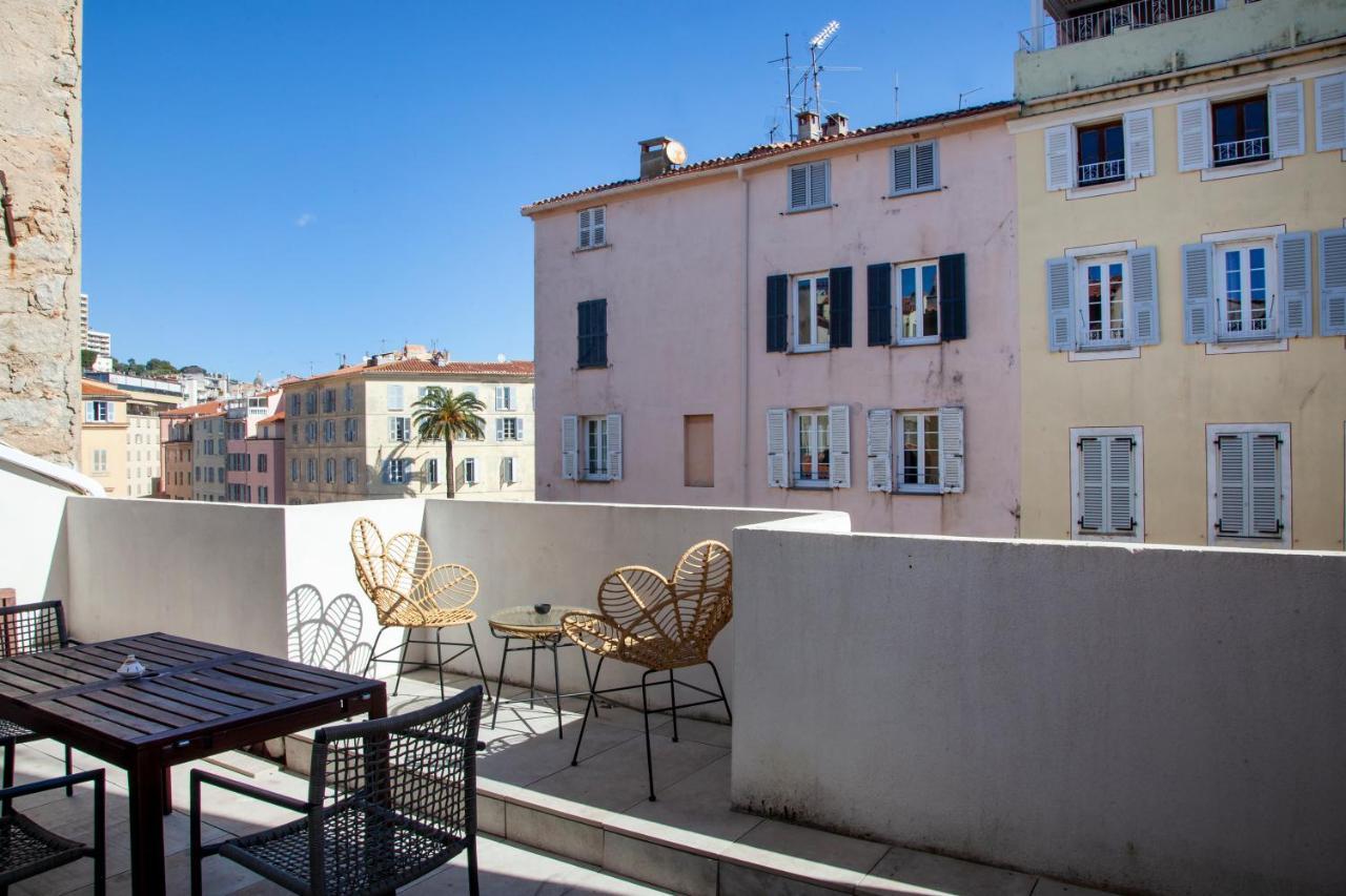 Les Suites R Bonaparte - Appartements De Standing Au Coeur De La Vieille Ville Pietonne Аячо Екстериор снимка