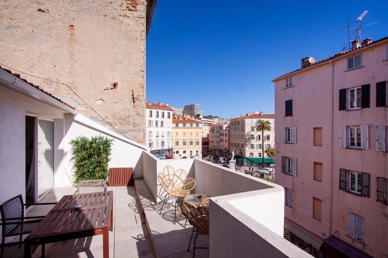 Les Suites R Bonaparte - Appartements De Standing Au Coeur De La Vieille Ville Pietonne Аячо Екстериор снимка