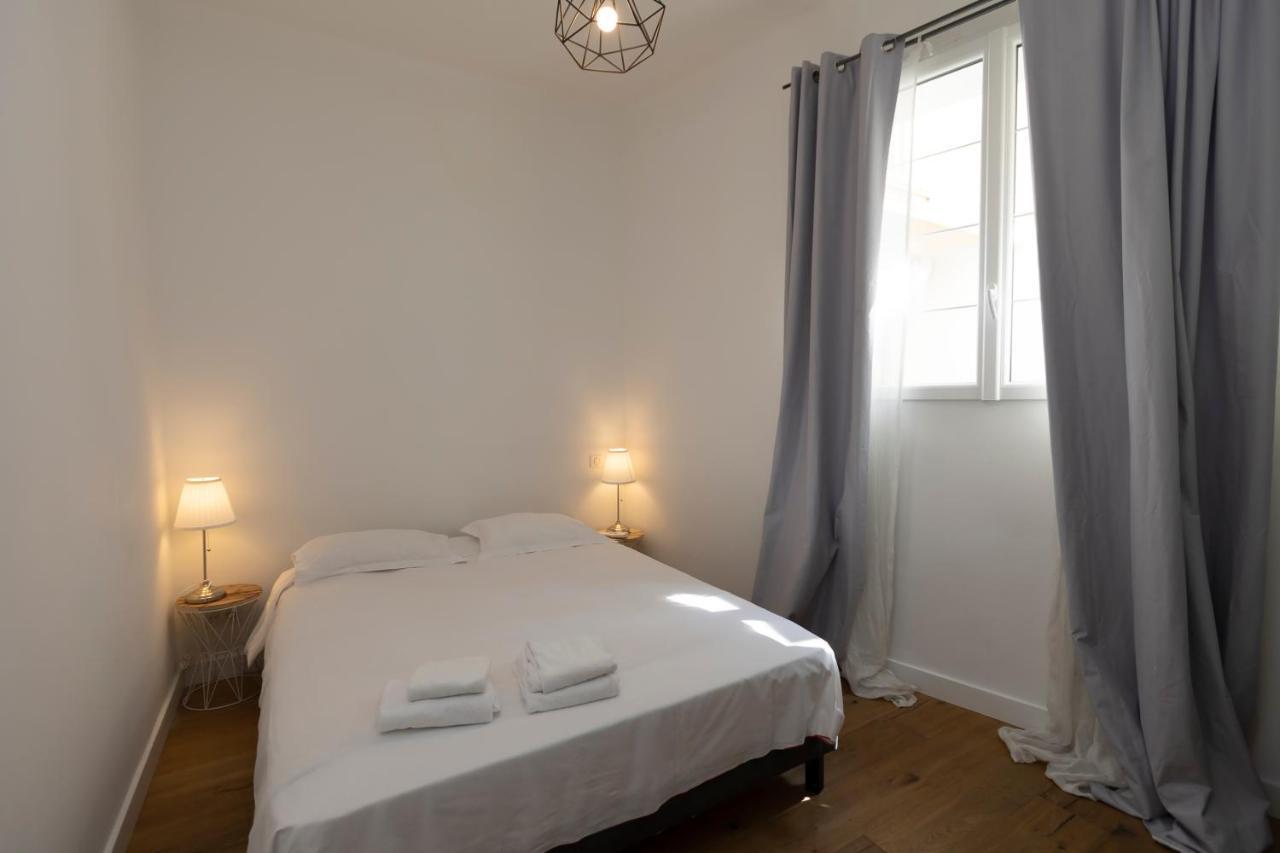 Les Suites R Bonaparte - Appartements De Standing Au Coeur De La Vieille Ville Pietonne Аячо Екстериор снимка