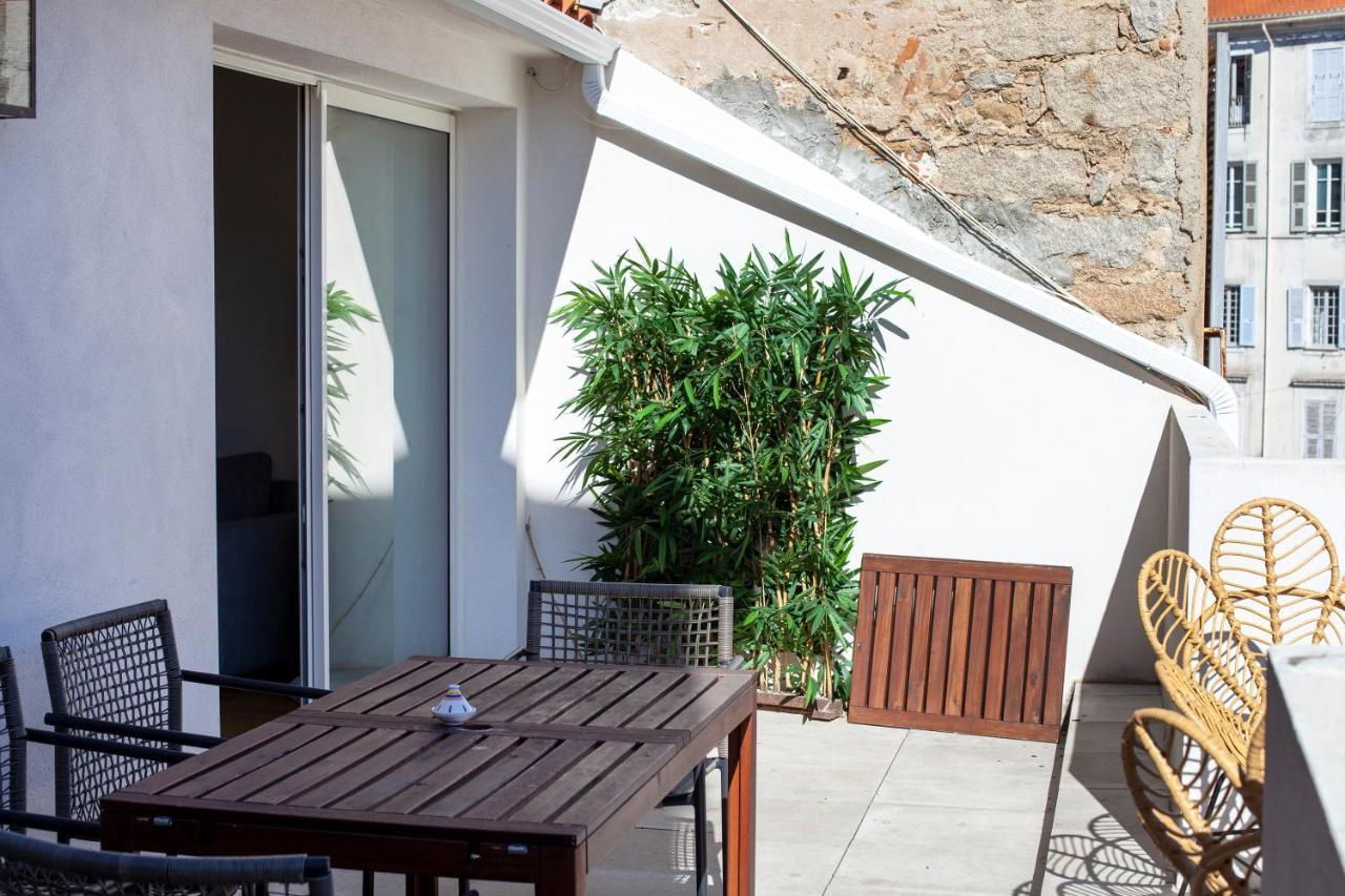 Les Suites R Bonaparte - Appartements De Standing Au Coeur De La Vieille Ville Pietonne Аячо Екстериор снимка