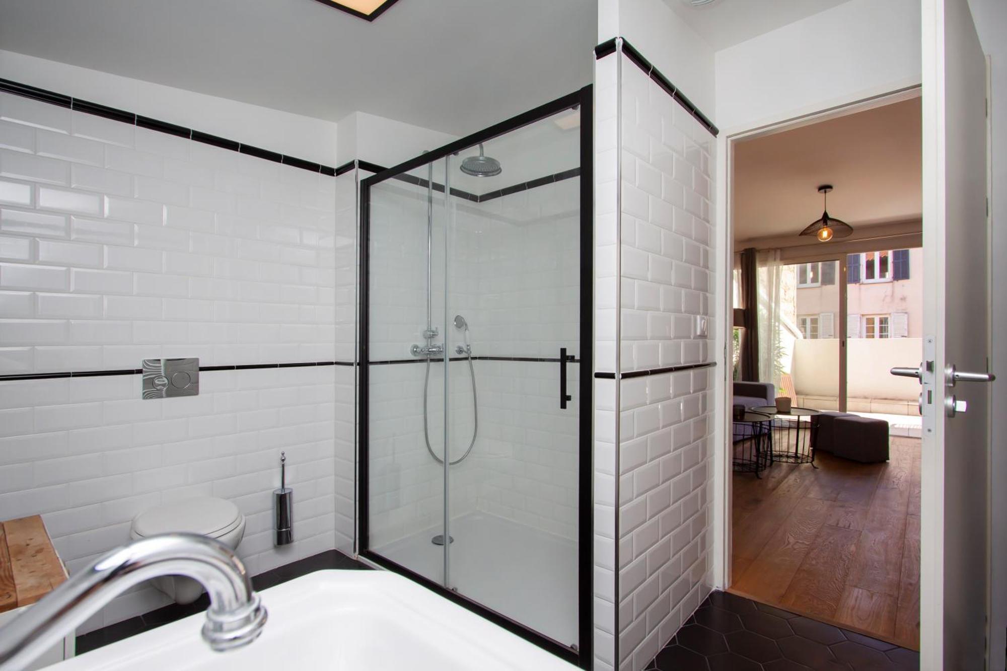 Les Suites R Bonaparte - Appartements De Standing Au Coeur De La Vieille Ville Pietonne Аячо Екстериор снимка